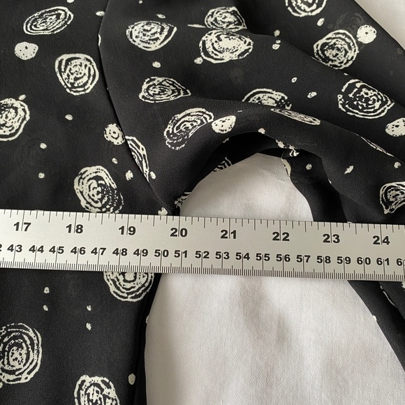 White Stag Women's Black Patterned Long Sleeve Sheer Blouse Size 10 - Picture 9 of 12